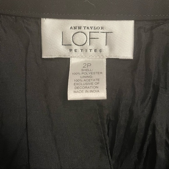 Ann Taylor LOFT A Line Skirt Black with Cream Floral Embroidered Lace Trim Sz 2P - Picture 12 of 12